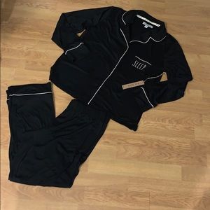 NWT Rae Dunn "Sleep" Pajama Set, Black, L
